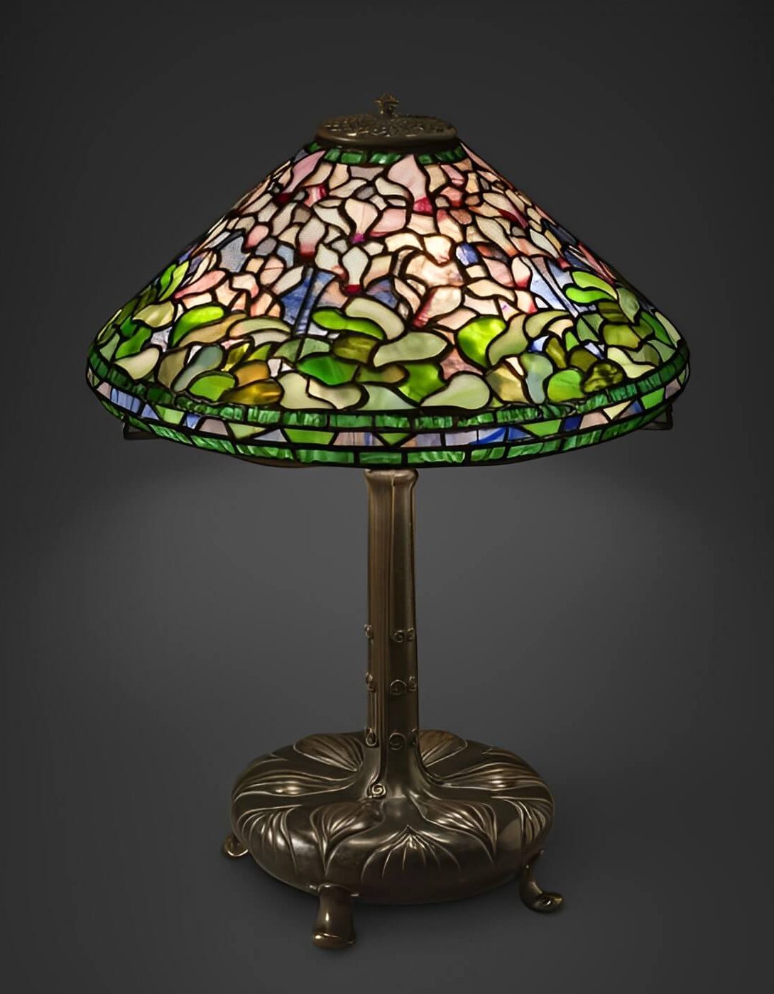 cyclamen tiffany lamp, cyclamen lamp shade, alexandra fontaine