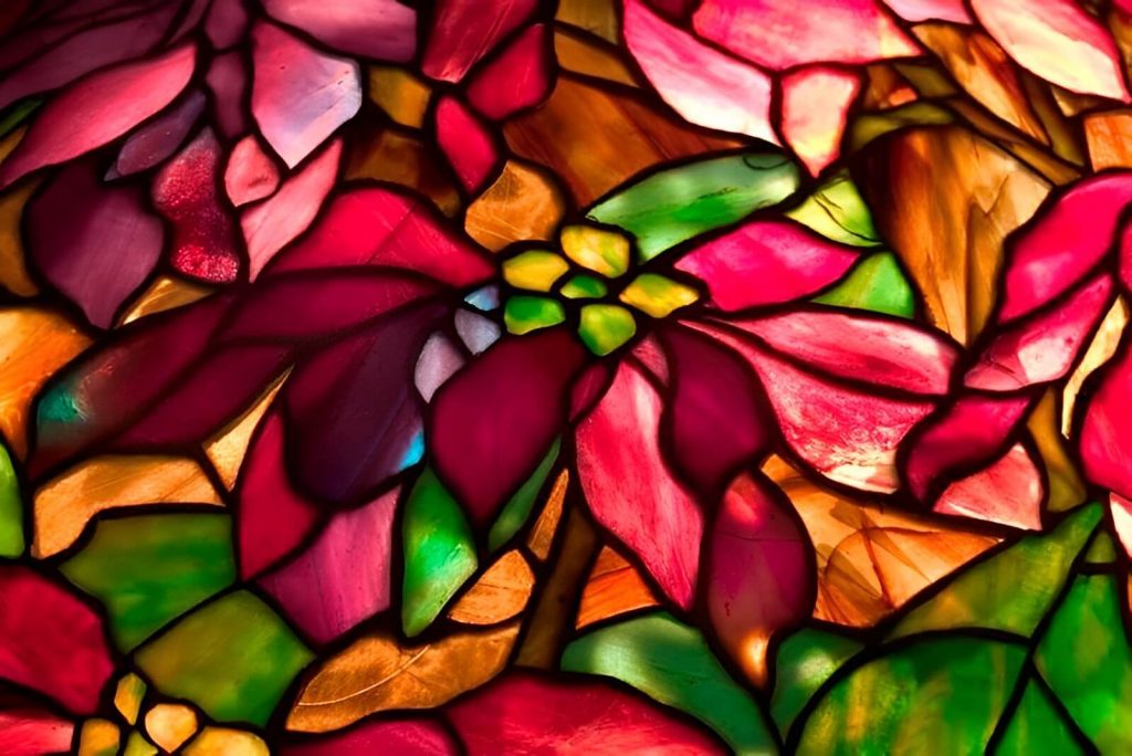 poinsettia tiffany lamp, poinsettia lamp shade, alexandra fontaine