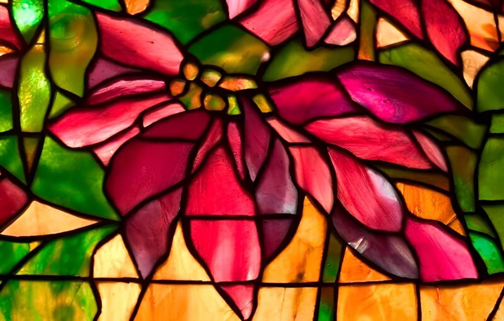 poinsettia tiffany lamp, poinsettia lamp shade, alexandra fontaine