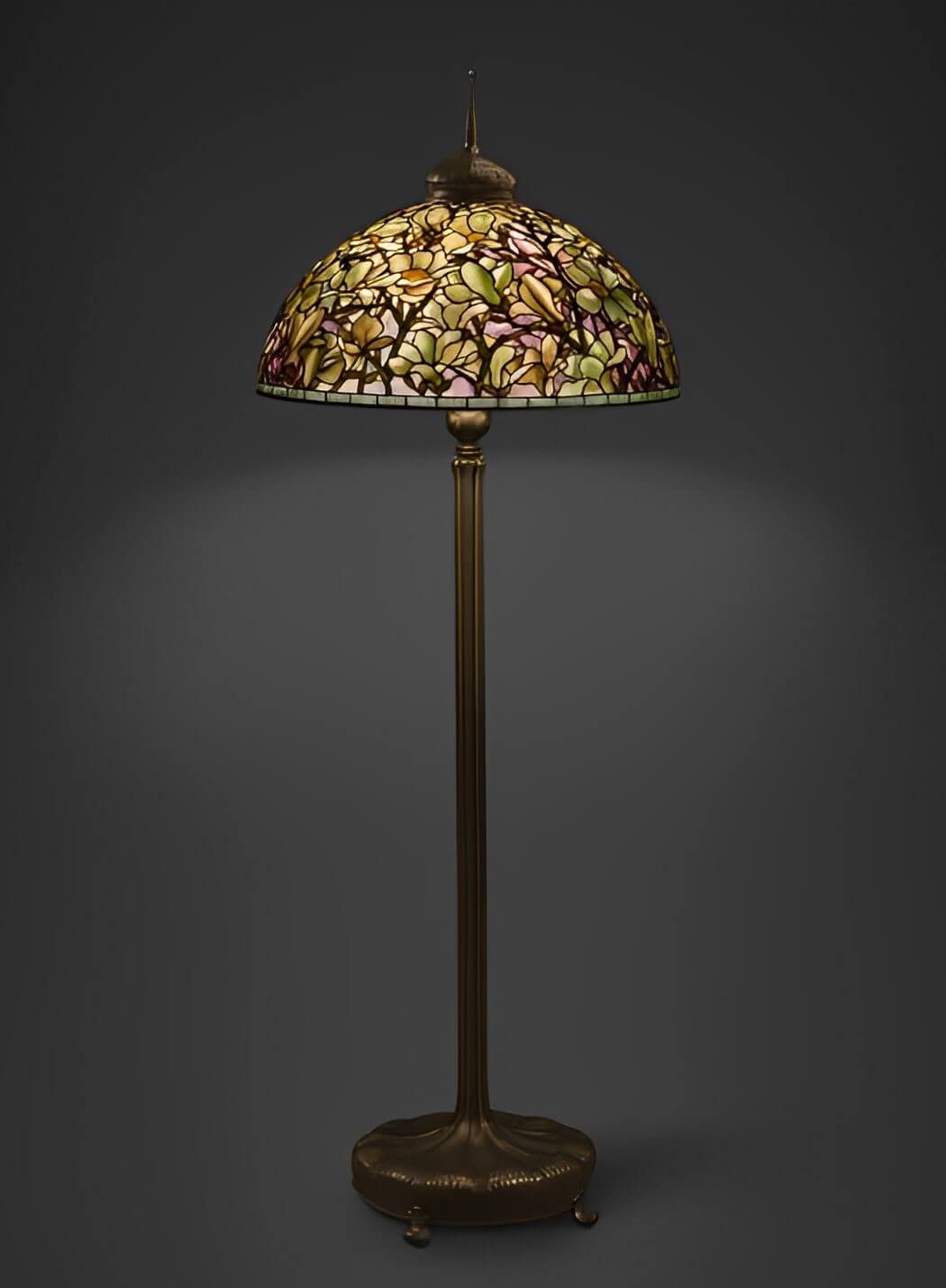 magnolia tiffany lamp, magnolia lamp shade, alexandra fontaine